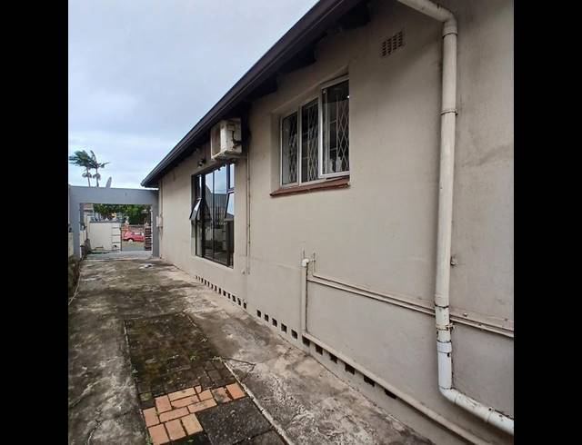 3 BEDROOM HOUSE FOR SALE IN WOODLANDS